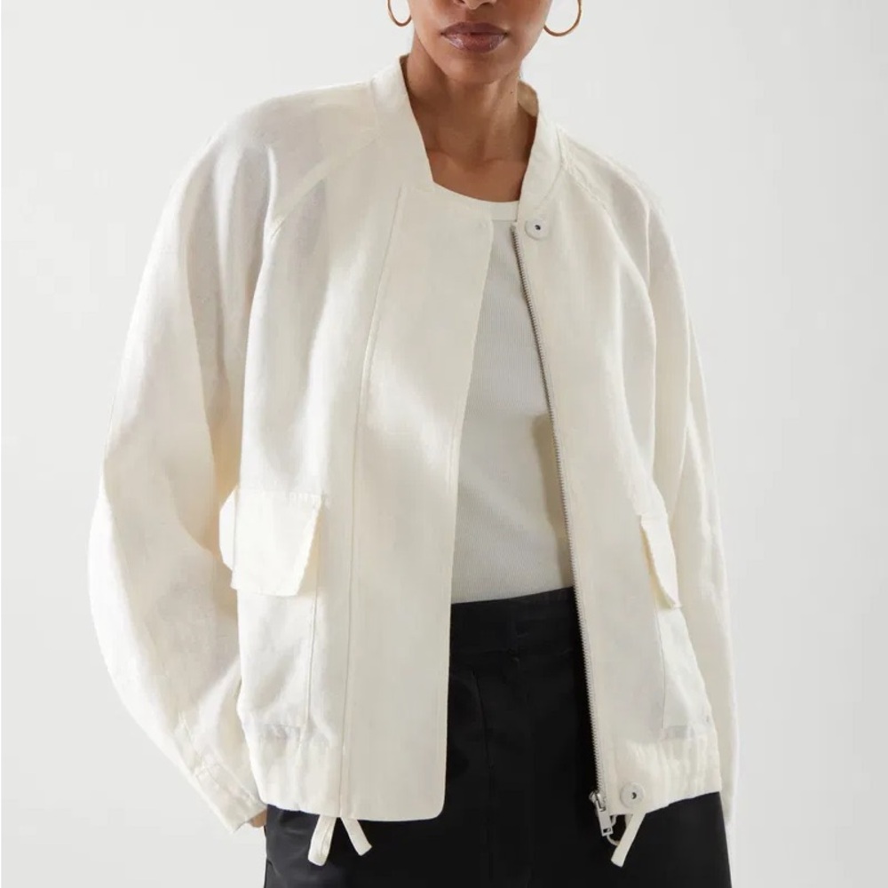 COS Linen Utility Bomber Jacket
Size 2 - Picture 4 of 4